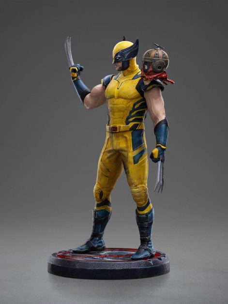 deadpool art scale wolverine and headpool statue ()