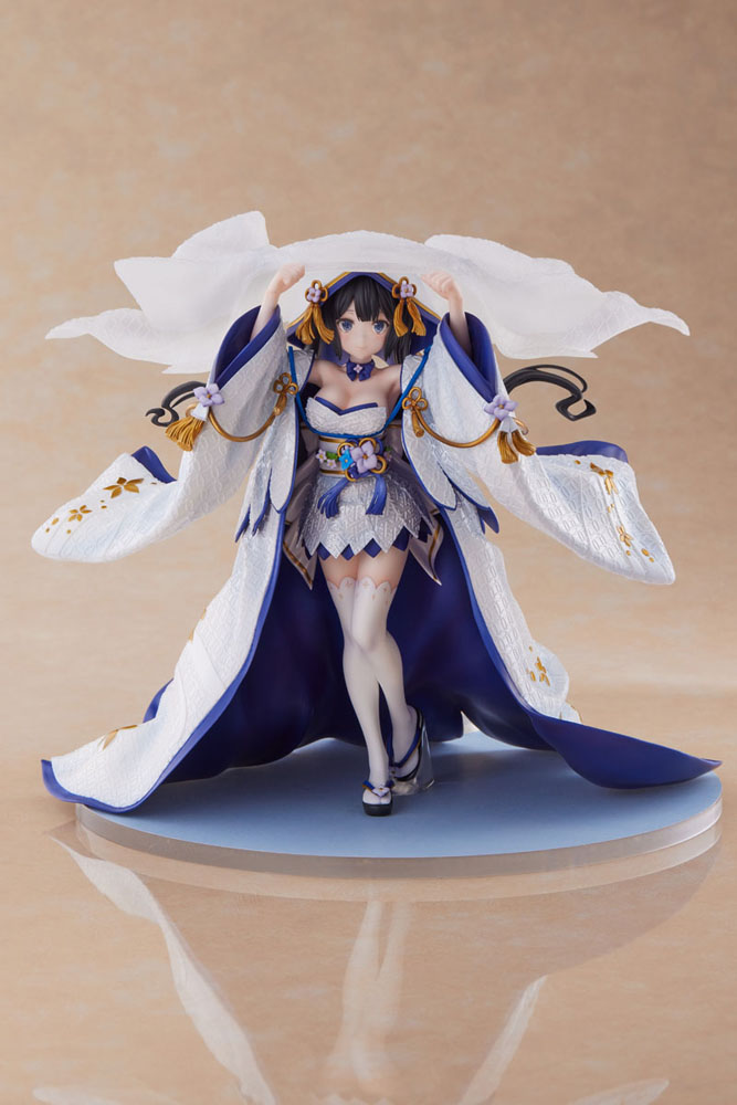 is it wrong to try to pick up girls in a dungeon hestia shiromuku ver scale figure ()