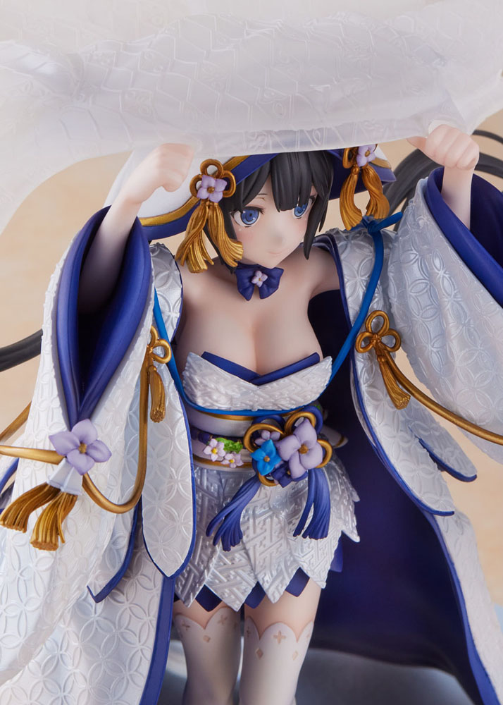 is it wrong to try to pick up girls in a dungeon hestia shiromuku ver scale figure ()