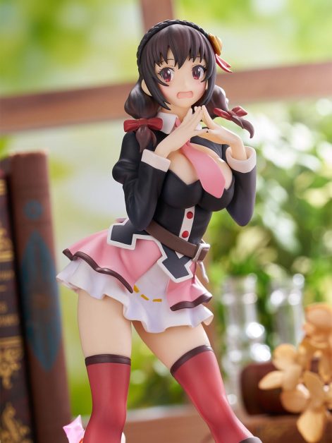 konosuba gods blessing on this wonderful world yunyun dx ver scale figure ()