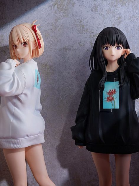 lycoris recoil chisato nishikigi oversized sweatshirt ver scale figure ()