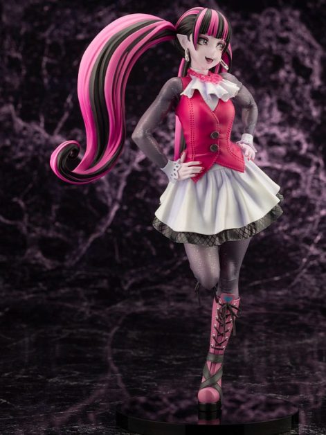 monster high draculaura scale figure ()