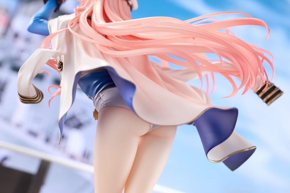brown dust admiral sylvia scale figure ()
