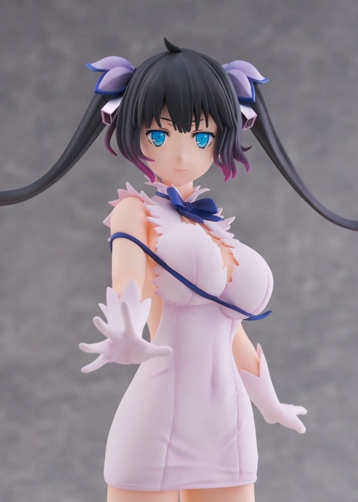 is it wrong to try to pick up girls in a dungeon v hestia divinity unleashed ver scale figure ()
