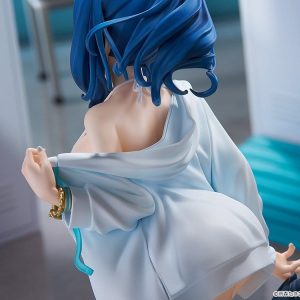 makeine too many losing heroines anna yanami swimsuit ver scale figure