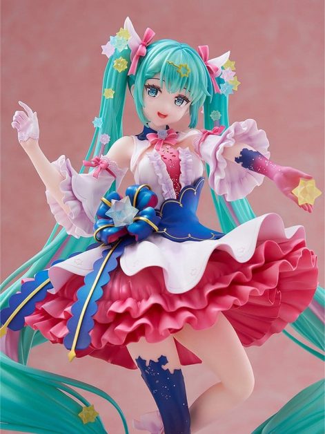 creators collection hatsune miku rosuuri ver scale figure